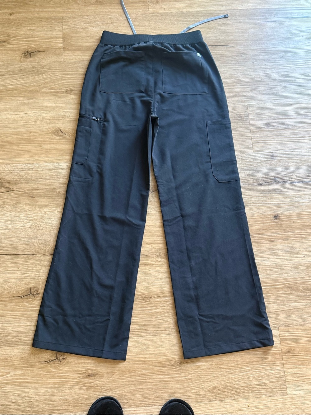 Fabletics Black Wide-Leg Scrub pant- Small - Picture 3 of 5